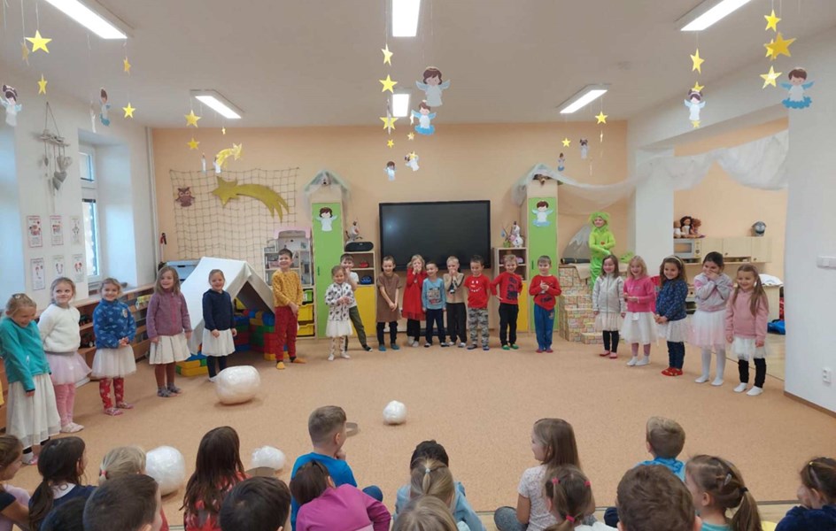 Vánoční vystoupení Soviček pro prvňáčky - zvětšit obrázek