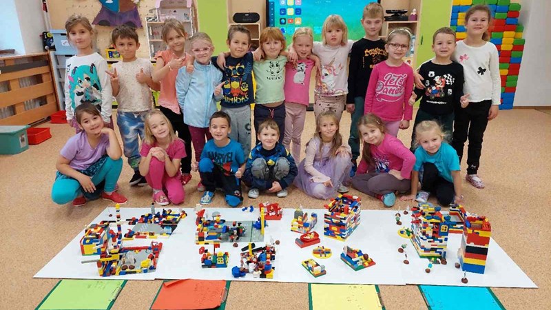 Jak se vyrábí LEGO aneb týden plný tvoření a objevování u Soviček