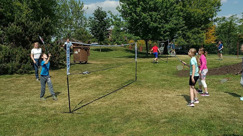 Badminton venku