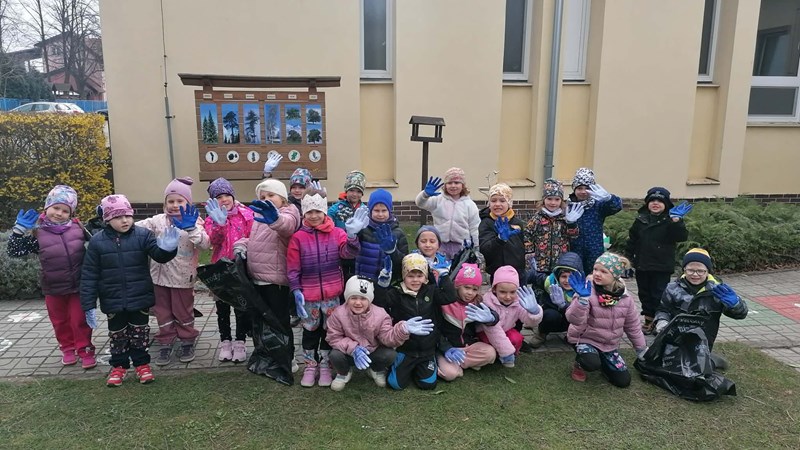 Hvězdičky uklízely Česko