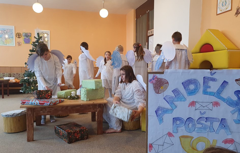 Návštěva školky na "Andělském vystoupení" 4.A - zvětšit obrázek