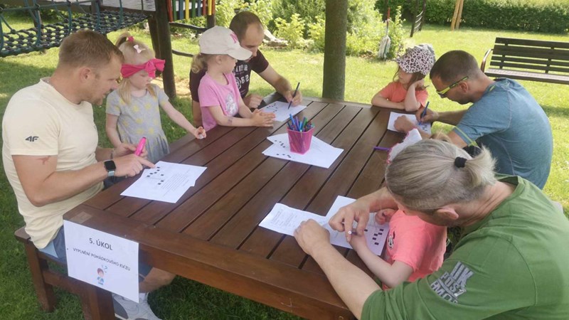 Zábavné odpoledne pro tatínky a děti z Kuřátek a Broučků