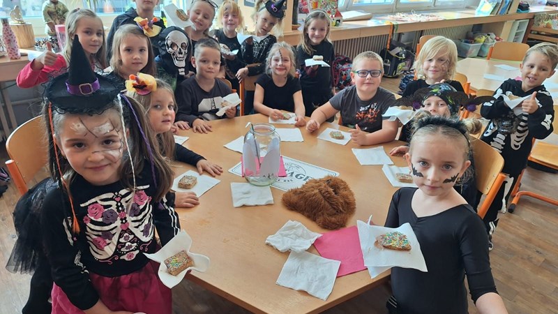 Halloweenské pečení ve školní družině