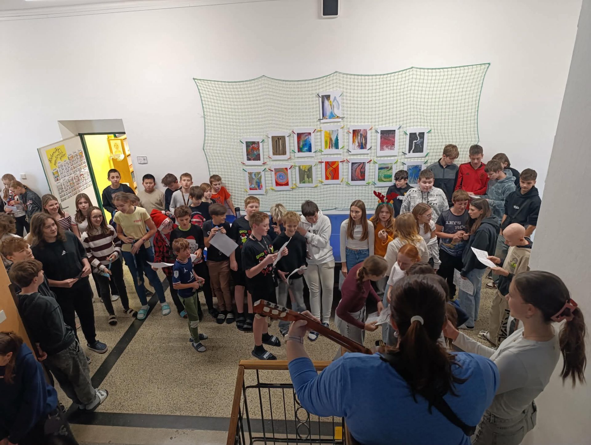 Předvánoční den plný zábavy na 2. stupni