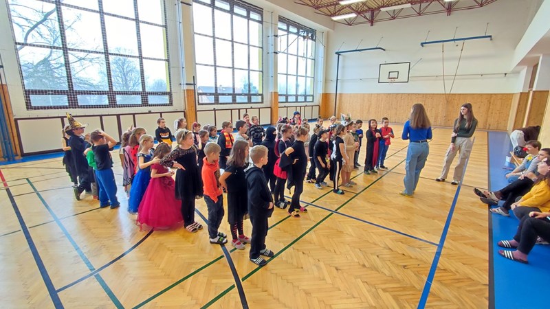 Karnevalový čtvrtek v 1. a 2. třídách