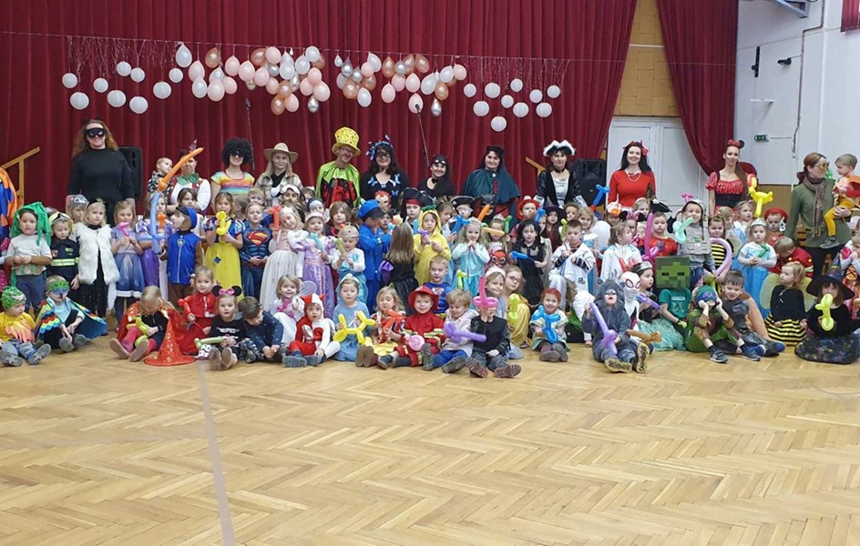 Školkovní karneval s Klauny z Balónkova