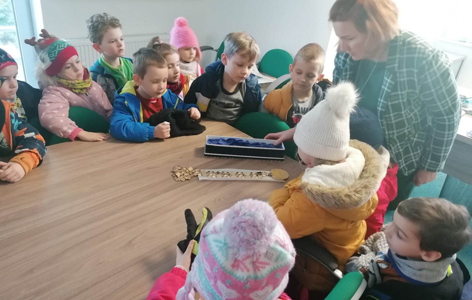 Hvězdičky na návštěvě úřadu městyse - zvětšit obrázek