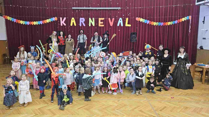 Masopustní karneval s Klauny na volné noze