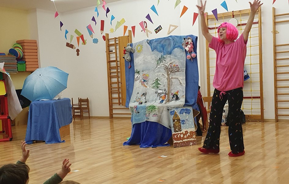 Divadlo pro školku - zvětšit obrázek