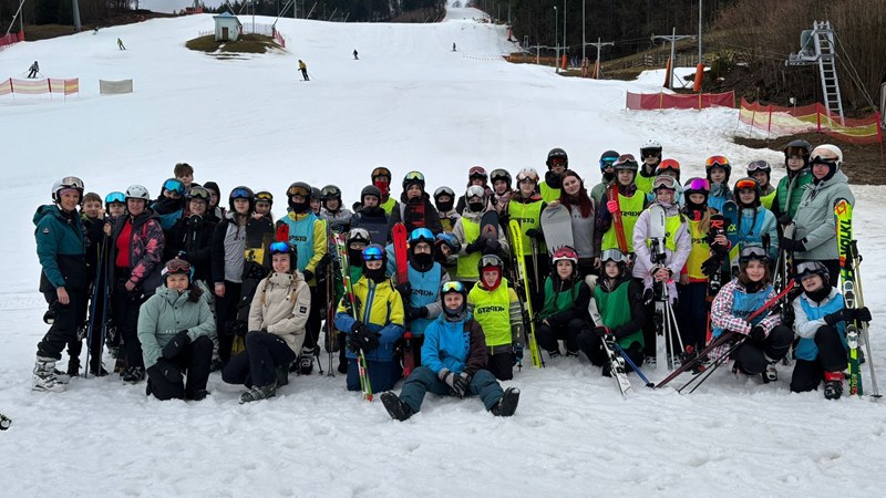 Lyžařsko-snowboardový kurz