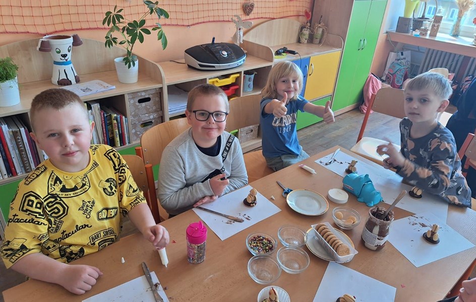 Velikonoční aktivity v družině - zvětšit obrázek